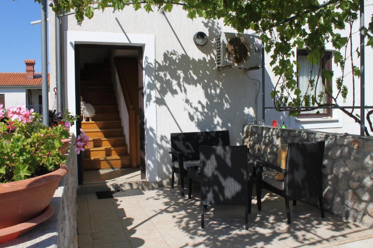 Apartments With A Parking Space Mali Lošinj Kültér fotó
