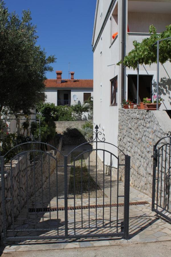 Apartments With A Parking Space Mali Lošinj Kültér fotó
